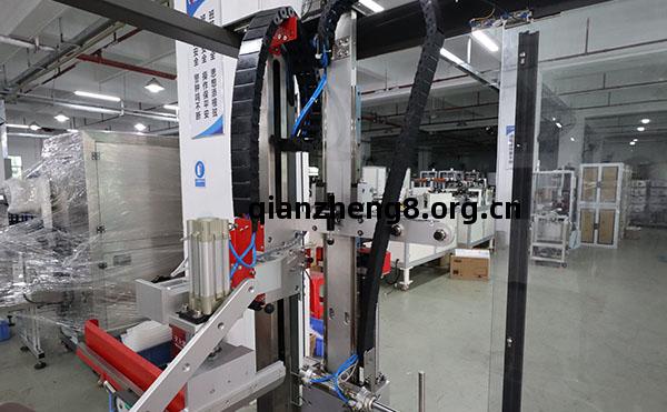 側(ce)封(feng)式(shi)封(feng)箱(xiang)機(ji),封(feng)箱(xiang)機(ji),封(feng)箱(xiang)機(ji)廠(chang)家(jia),高(gao)臻智(zhi)能